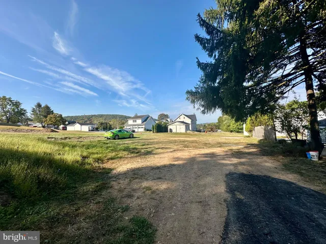 a view of the street view