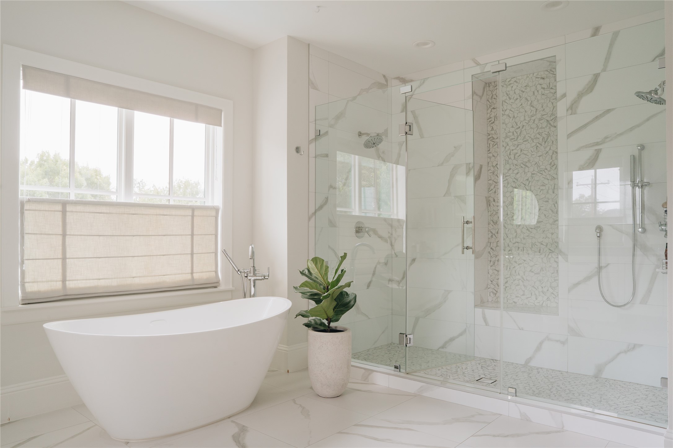 3817 Aberdeen Way Houston, TX 77025 - Photo 19 of 45 Soaking tub and sparkling shower for two.
