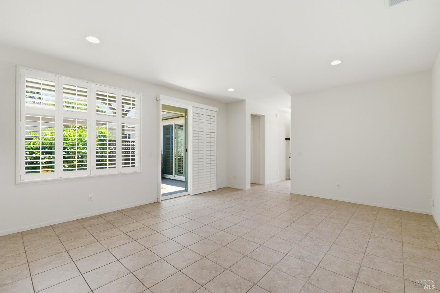 9353 Oak Trail Circle Santa Rosa, CA 95409 - Photo 18 of 20