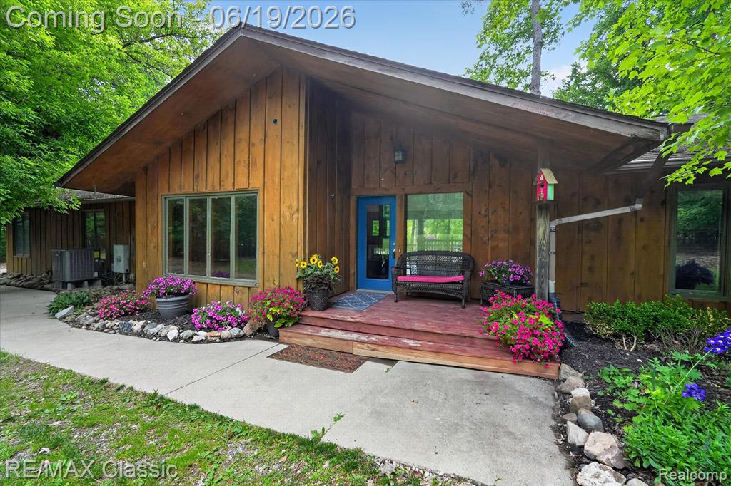 12189 Gage Road Holly, MI 48442 - Photo 2 of 69