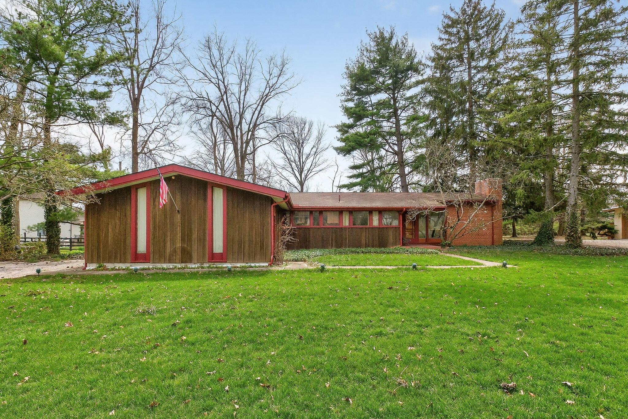 91 Pocono Road Columbus, OH 43235 - Photo 3 of 26 91 Pocono (Exterior)-3