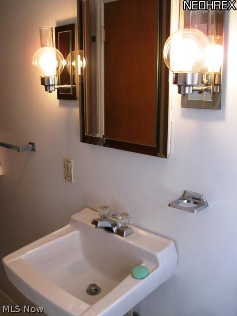 3405 Warren Road Cleveland, OH 44111 - Photo 11 of 25