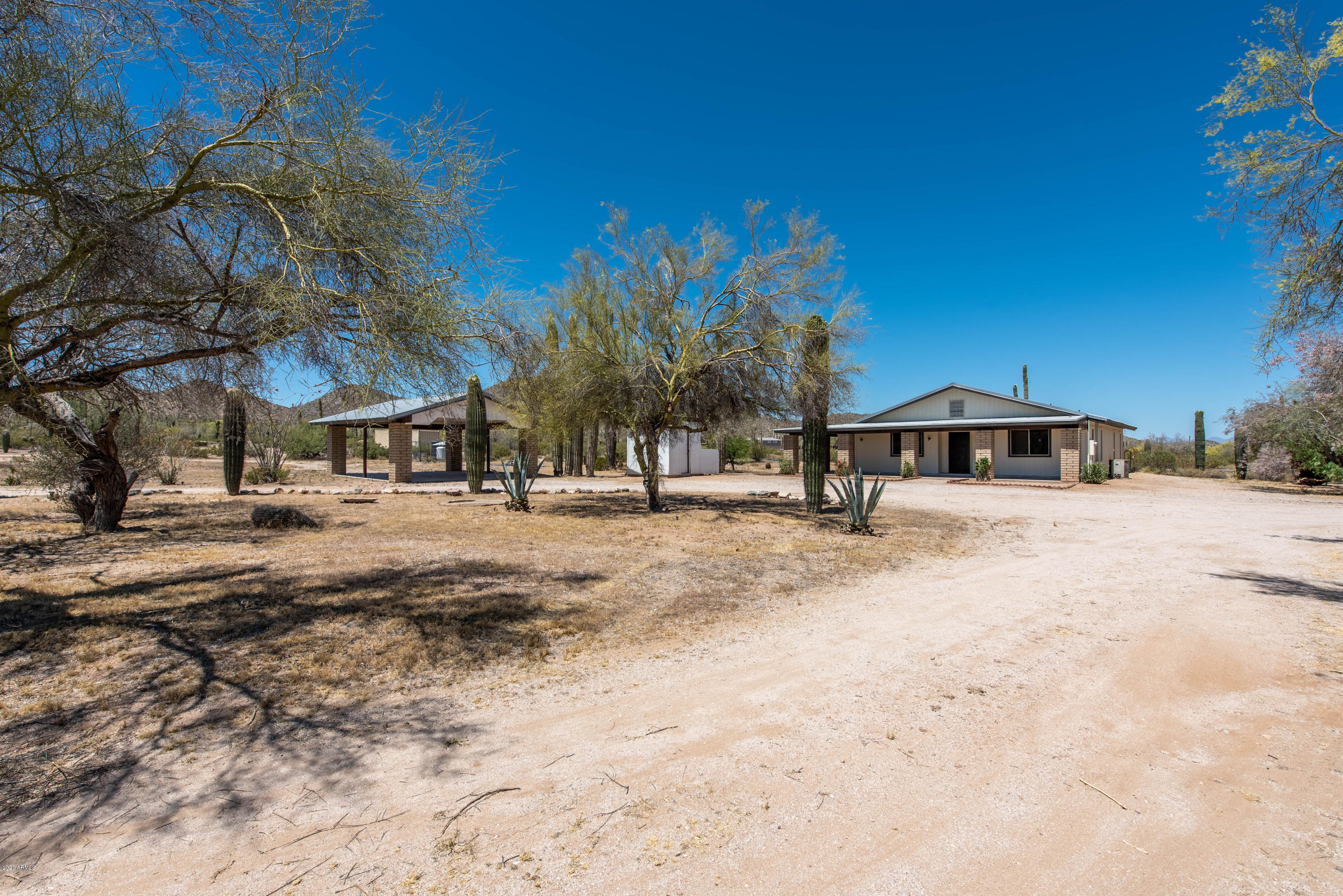 747 South Hidden Valley Road Maricopa, AZ 85139 - Photo 9 of 42 DSC_3962-HDR