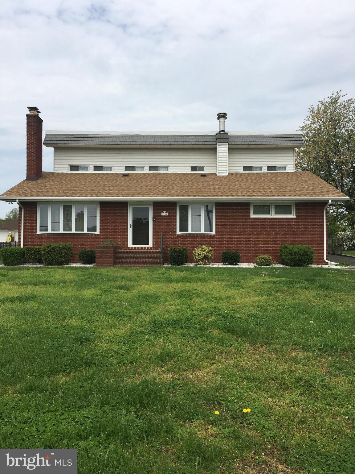 1904 Robinwood Road Baltimore, MD 21222 - Photo 1 of 29 Exterior (Front)