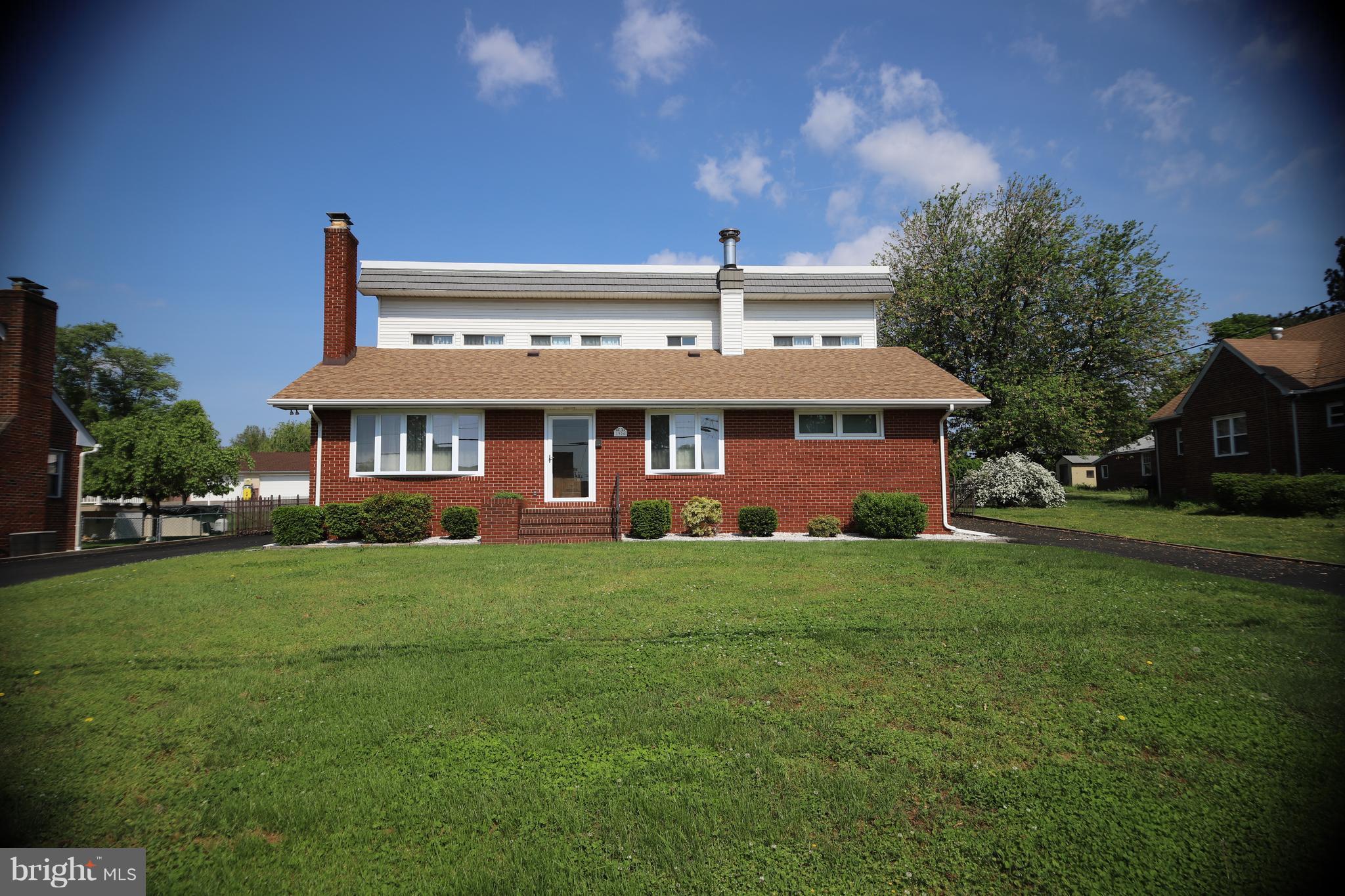 1904 Robinwood Road Baltimore, MD 21222 - Photo 2 of 29 Exterior (Front)