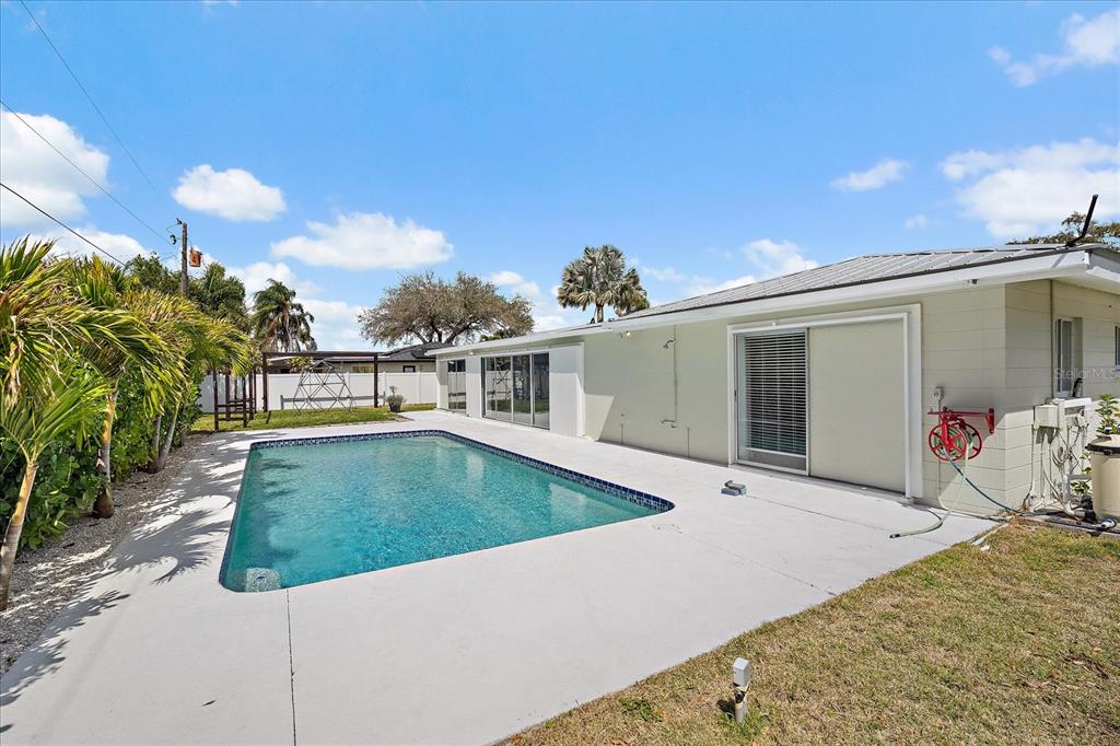 3118 Key Way Sarasota, FL 34239 - Photo 37 of 43