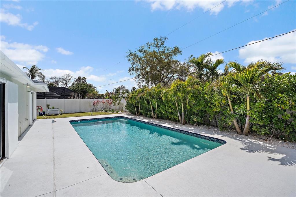 3118 Key Way Sarasota, FL 34239 - Photo 39 of 43