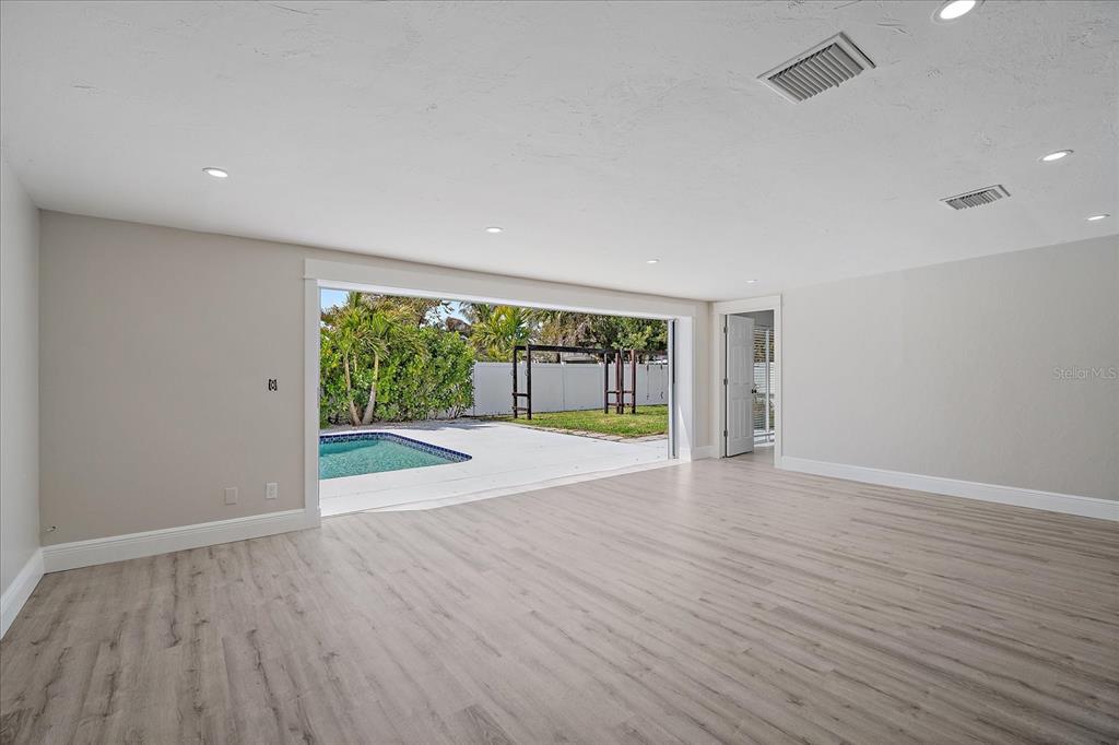 3118 Key Way Sarasota, FL 34239 - Photo 4 of 43