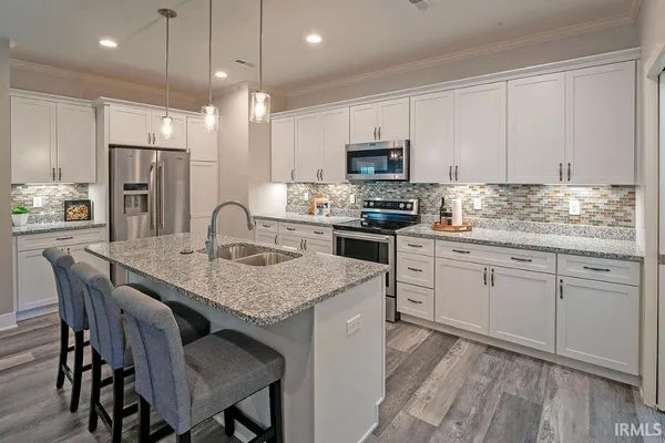 $324,900 | 324 Blue River Drive, Knightstown, IN 46148