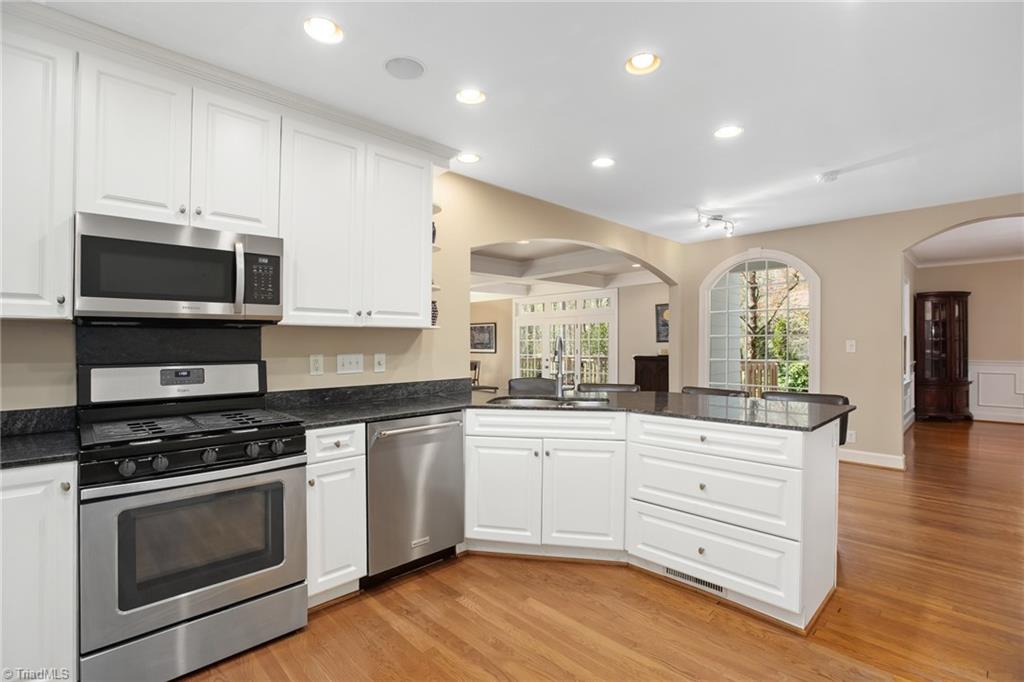 1780 Robinhood Road Winston-Salem, NC 27104 - Photo 4 of 25 Gallery Image 4