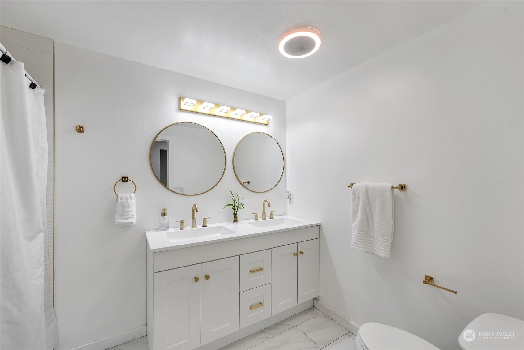 12403 4th Avenue West, Unit 1102 Everett, WA 98204 - Photo 11 of 16