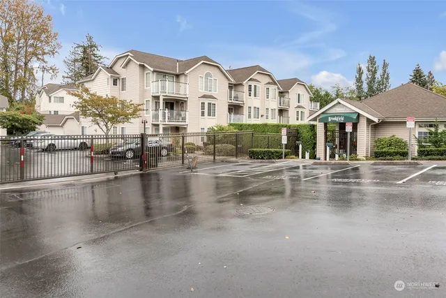 $359,950 | 12403 4th Avenue West, Unit 1102, Everett, WA 98204
