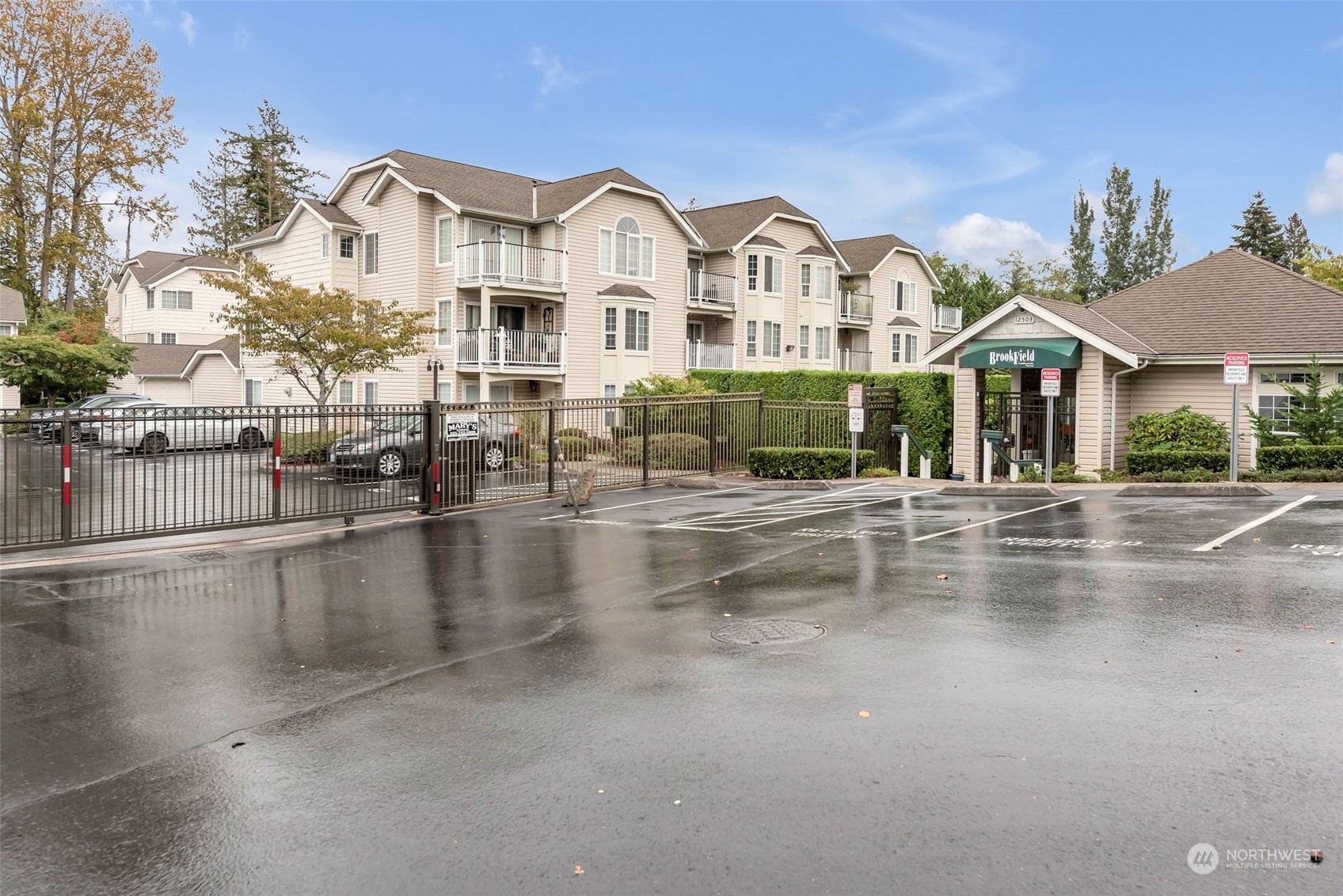 12403 4th Avenue West, Unit 1102 Everett, WA 98204 - Photo 15 of 16