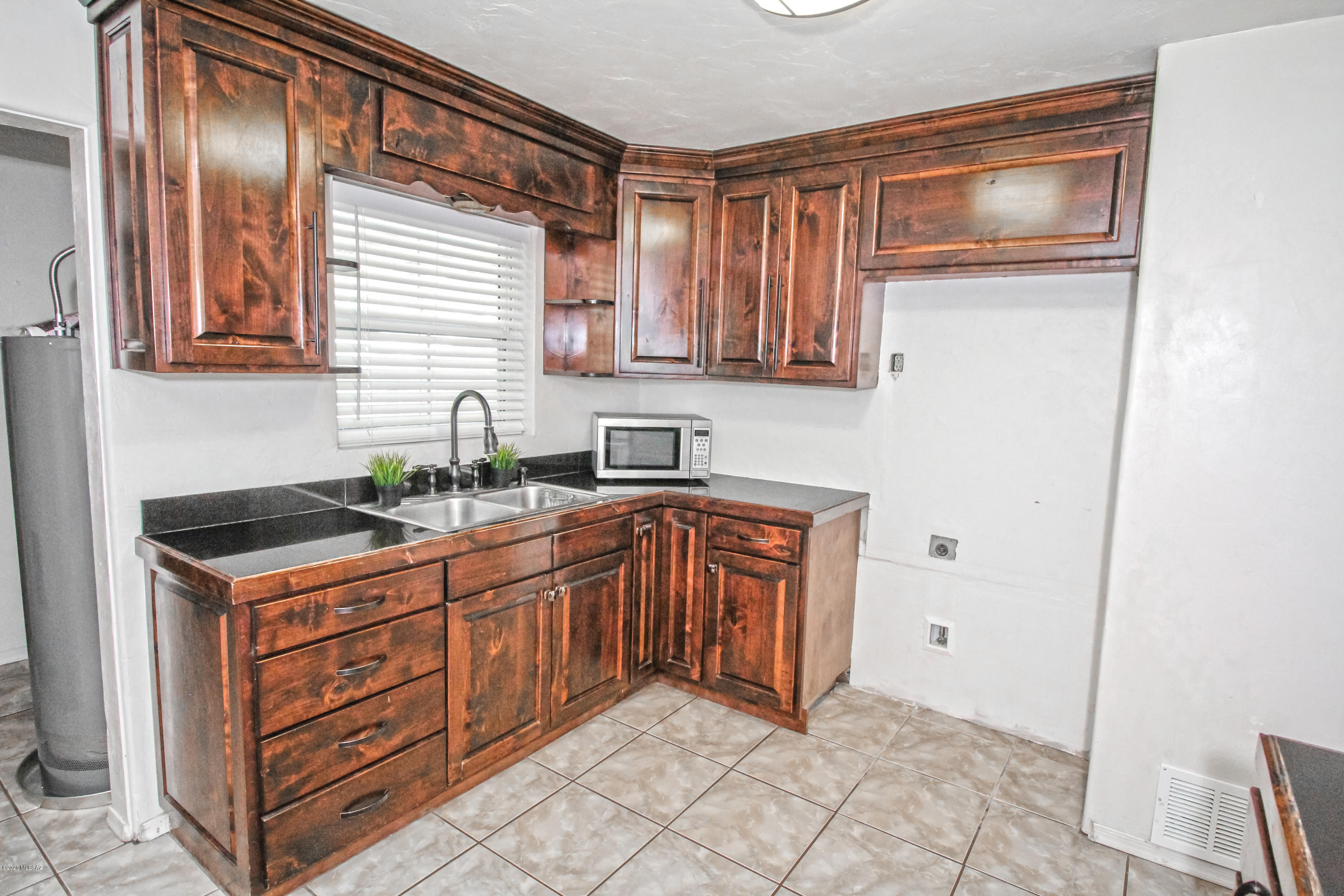 3157 East Silverlake Road Tucson, AZ 85713 - Photo 16 of 50 Gallery Image 16