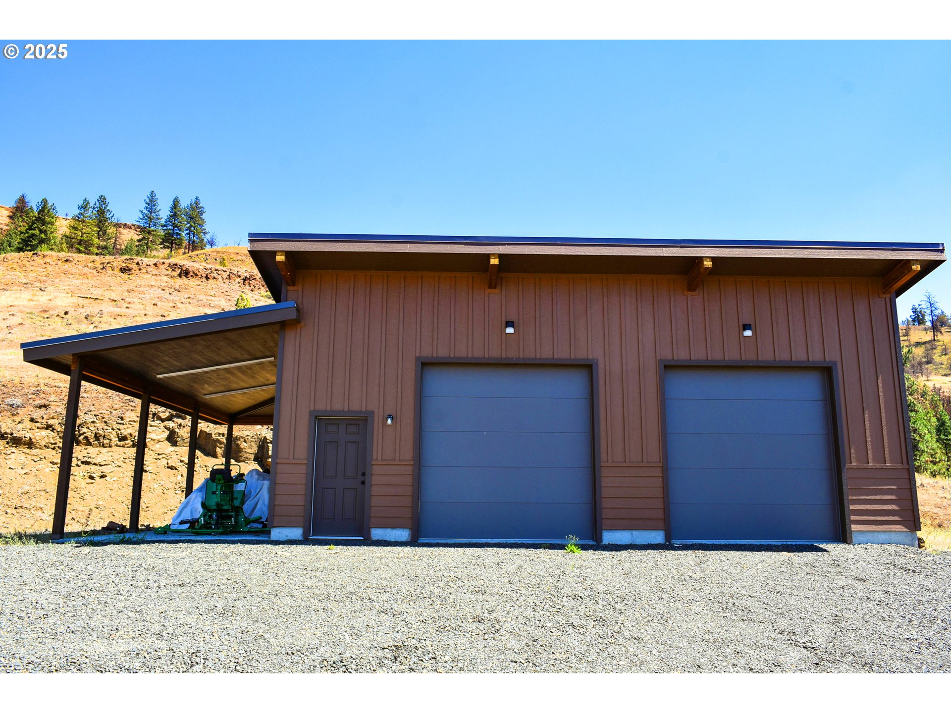 47345 Ritter Road Long Creek, OR 97856 - Photo 12 of 48 a view of a car garage