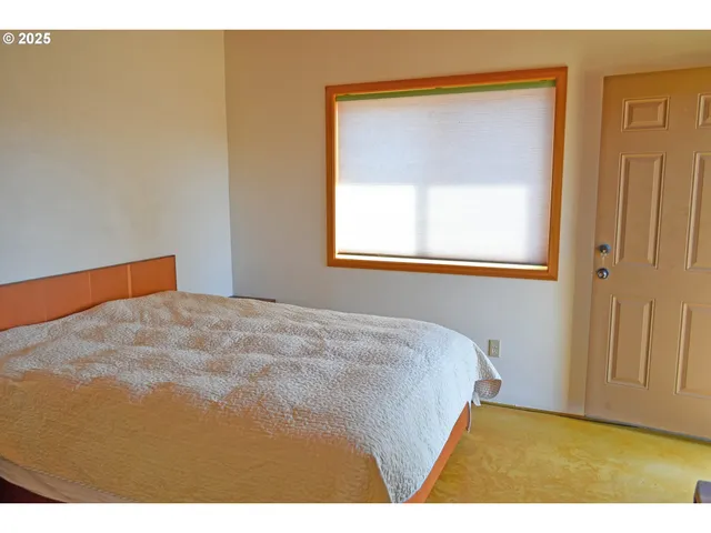 a view of a bathroom