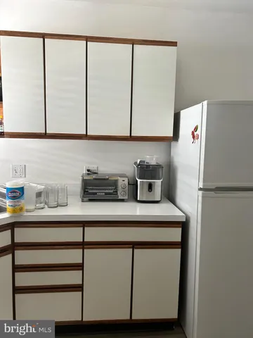 $2,500 | 12 North Swarthmore Avenue, Ventnor City, NJ 08406