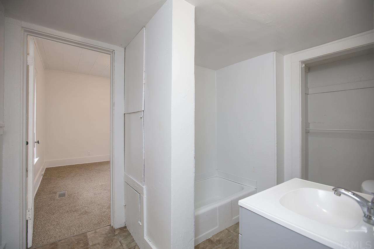 202 South Apple Road Osceola, IN 46561 - Photo 10 of 21 Gallery Image 10