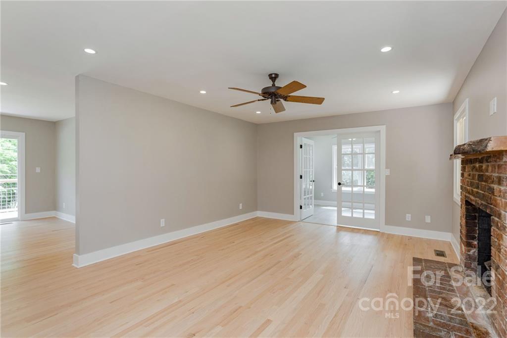 3101 Walnut Hollow Road Brevard, NC 28712 - Photo 8 of 28 Gallery Image 8