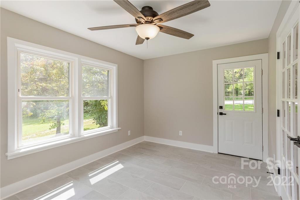 3101 Walnut Hollow Road Brevard, NC 28712 - Photo 9 of 28 Gallery Image 9