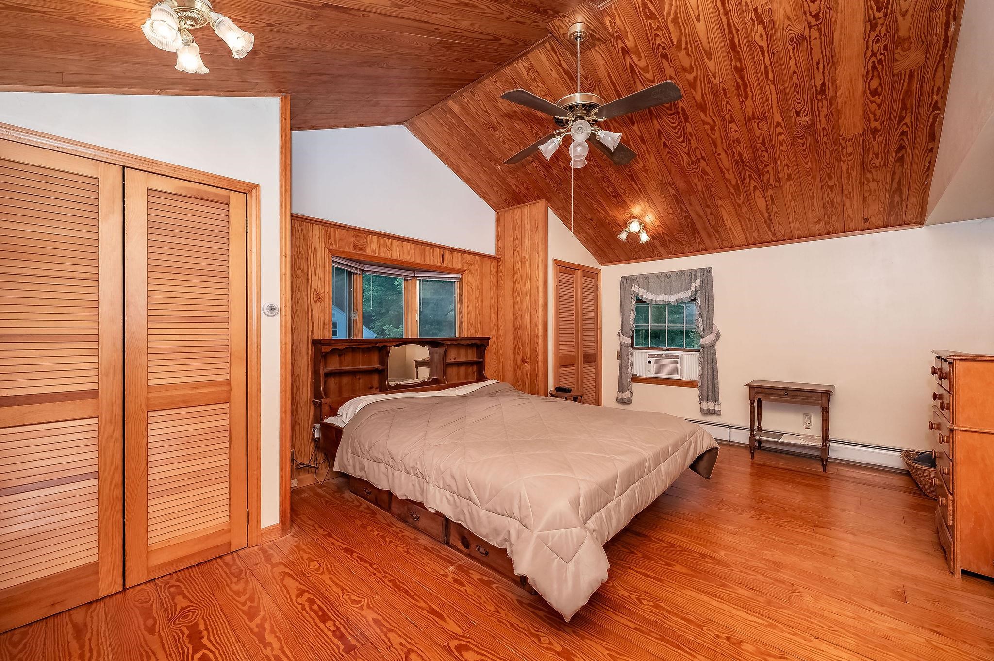 89 Oak Street Rochester, NH 03839 - Photo 16 of 34