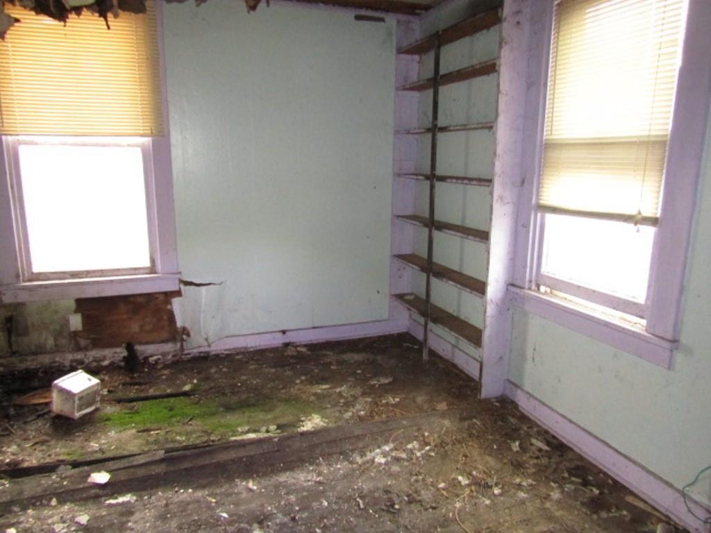 500 East 2nd Avenue Tarentum, PA 15084 - Photo 25 of 30 a view of storage and utility room with window