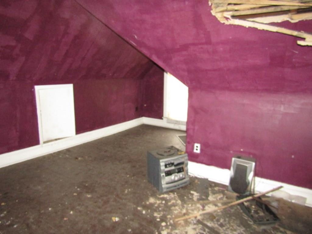 500 East 2nd Avenue Tarentum, PA 15084 - Photo 29 of 30 a wooden bench sitting in middle of a yard