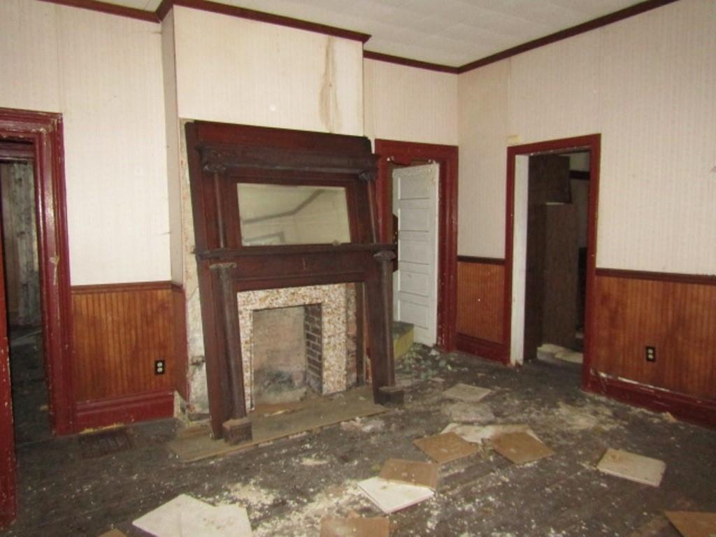 500 East 2nd Avenue Tarentum, PA 15084 - Photo 10 of 30 a view of an entryway with a fireplace
