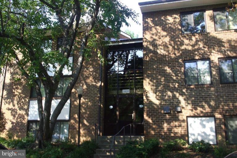 1404 Northgate Square, Unit 4/12B Reston, VA 20190 - Photo 1 of 8 Exterior (Main)