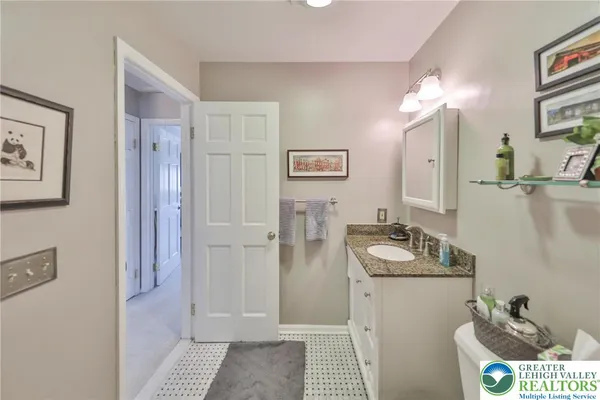 $319,900 | 2885 Greenleaf Court, Bethlehem, PA 18017