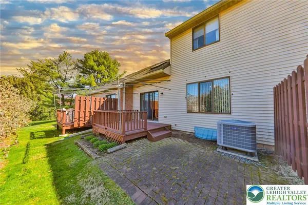 $319,900 | 2885 Greenleaf Court, Bethlehem, PA 18017