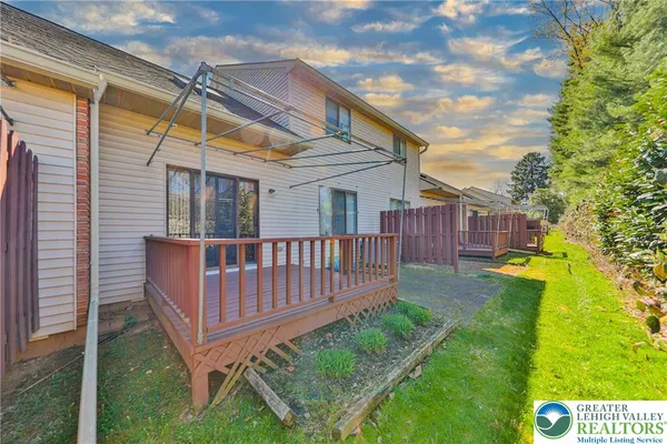 $319,900 | 2885 Greenleaf Court, Bethlehem, PA 18017