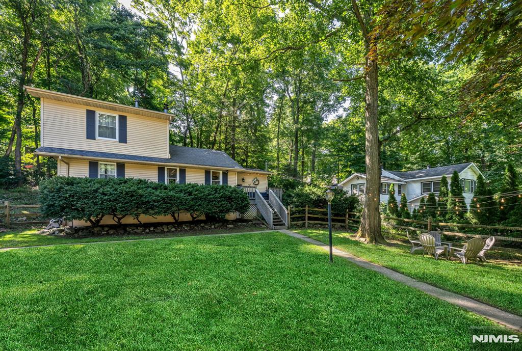 48 Dunham Road West Milford, NJ 07421 - Photo 5 of 35