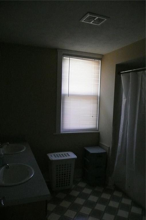 319 Elm Road Ambridge, PA 15003 - Photo 16 of 24 Gallery Image 16