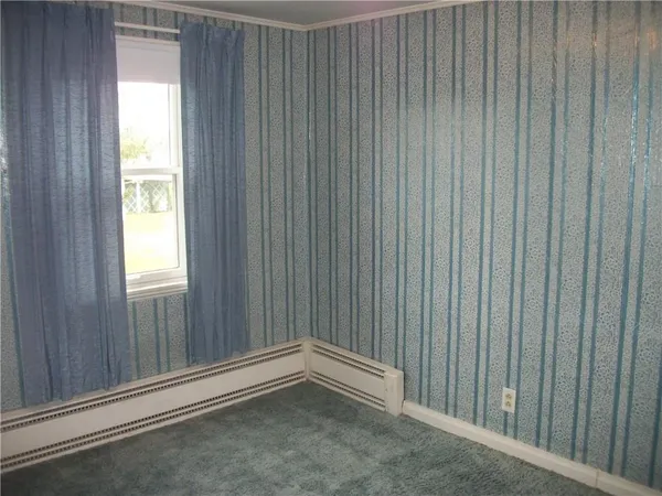 an empty room with a empty space