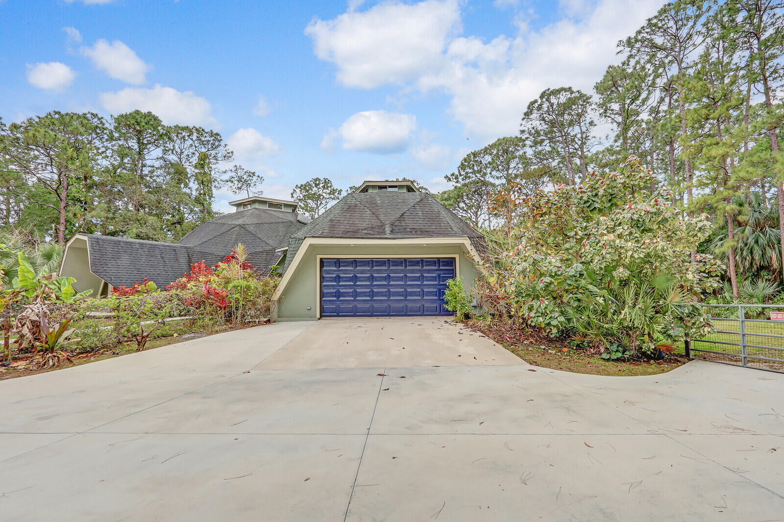 10530 Sandy Run Road Jupiter, FL 33478 - Photo 4 of 64 Driveway