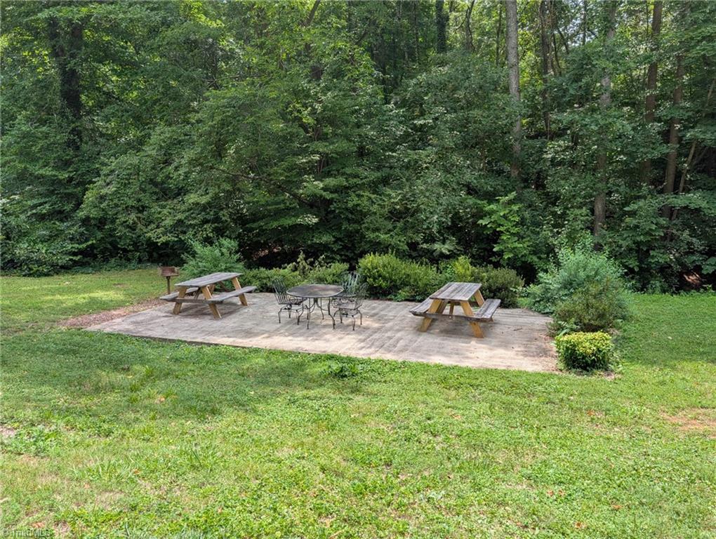 4661 Kinnamon Road Winston-Salem, NC 27103 - Photo 27 of 31 neighborhood park