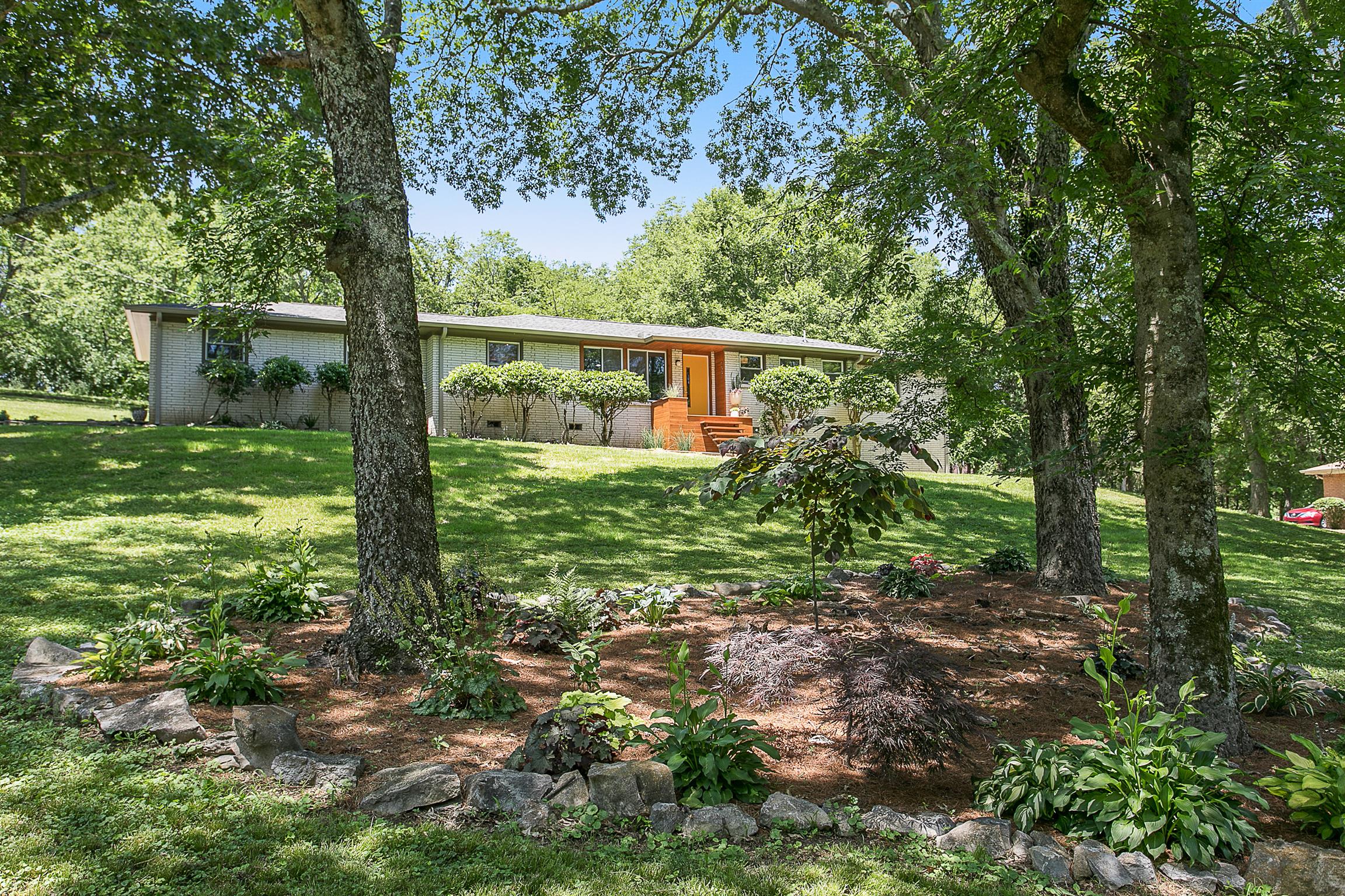 4331 Setters Road Nashville, TN 37218 - Photo 2 of 30 Gallery Image 2
