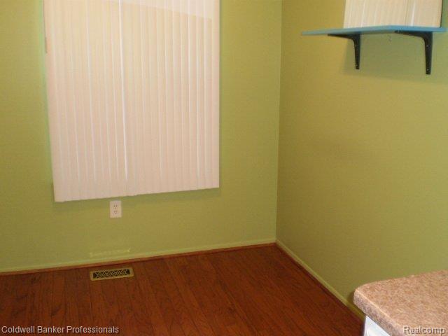 101 Stratford Lane, Unit 85 Rochester, MI 48309 - Photo 5 of 25 Breakfast nook