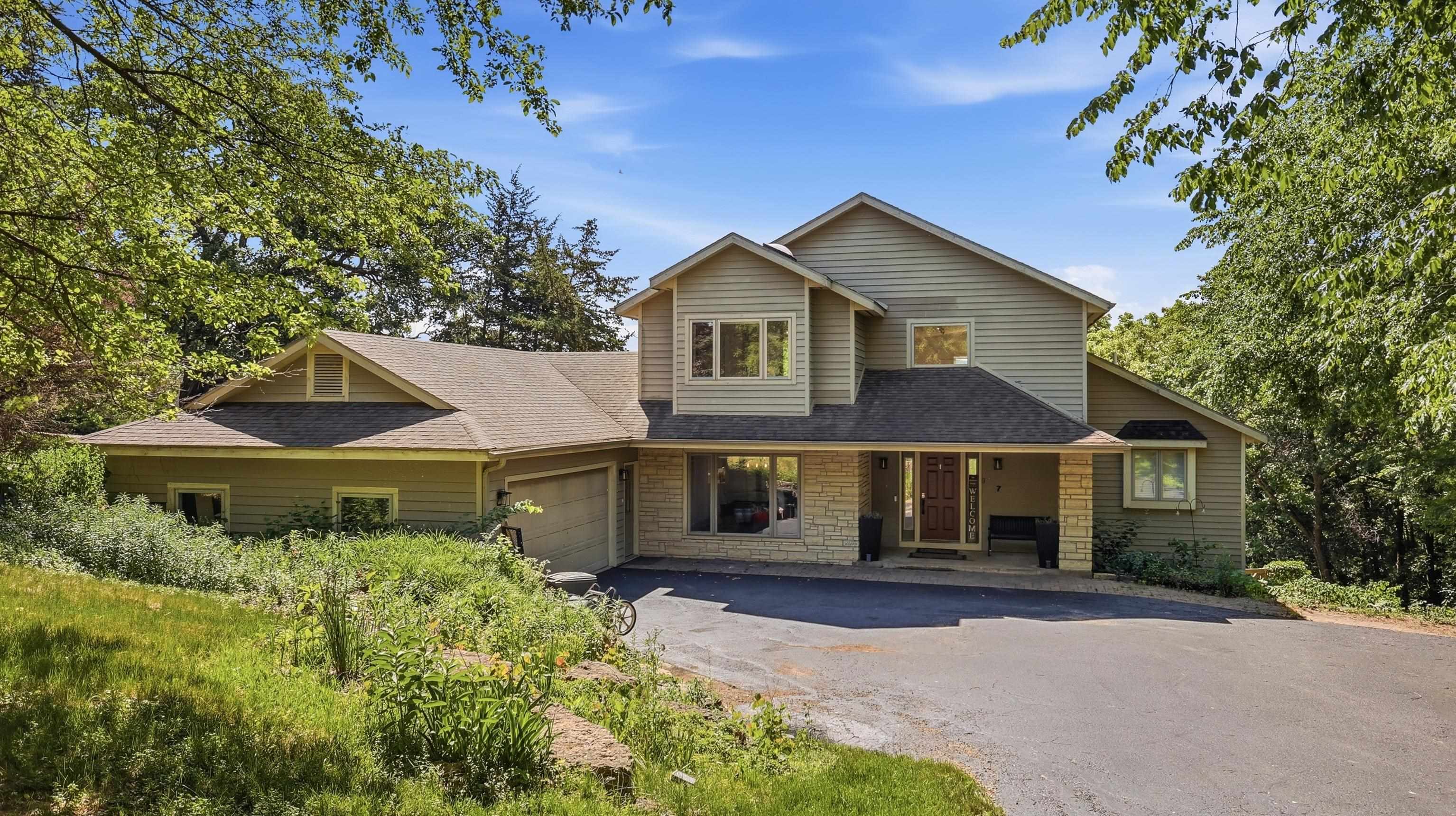 7 Seneca Trail Galena, IL 61036 - Photo 2 of 60