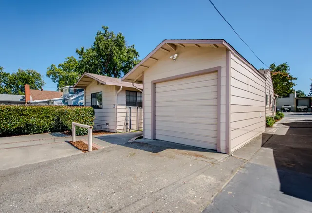 $450,000 | 15 Court Street, Woodland, CA 95695