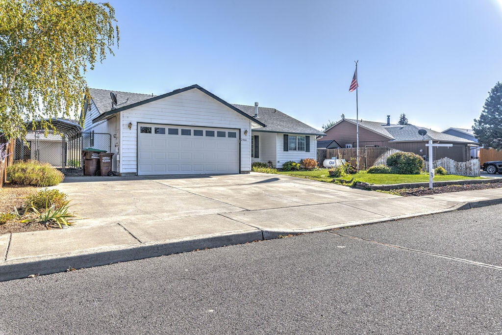 2466 Northeast Yellowpine Road Prineville, OR 97754 - Photo 2 of 32 090A5795_6_7_8_9