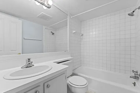 $125,000 | 4397 Wilshire Boulevard, Unit 204, Mound, MN 55364