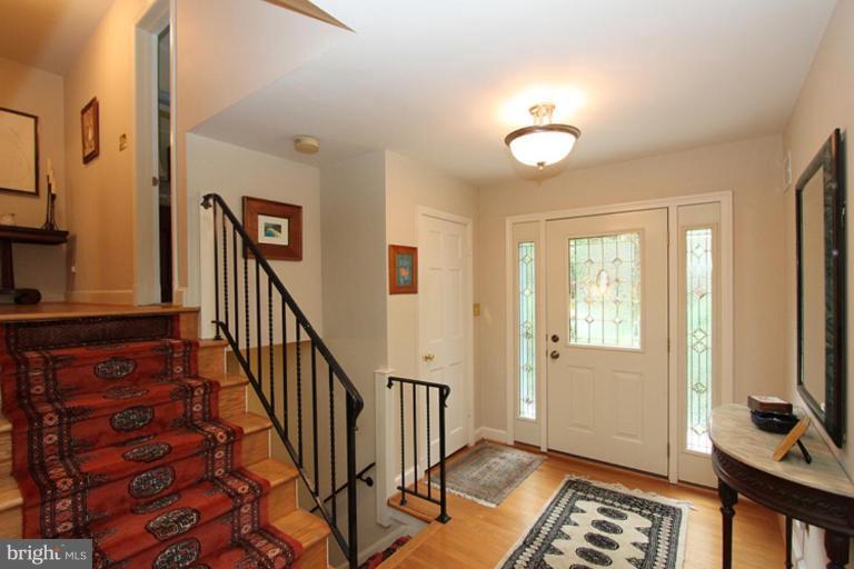 6105 Winnebago Road Bethesda, MD 20816 - Photo 2 of 27 Foyer Entry