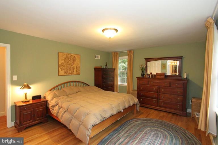 6105 Winnebago Road Bethesda, MD 20816 - Photo 14 of 27 Master Bedroom