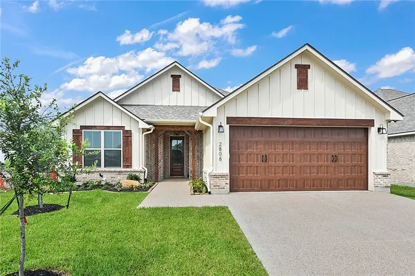 $399,900 | 2805 CAPTAIN Court, Bryan, TX 77808