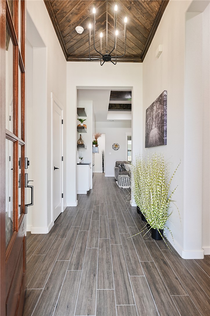 2805 CAPTAIN Court Bryan, TX 77808 - Photo 2 of 23