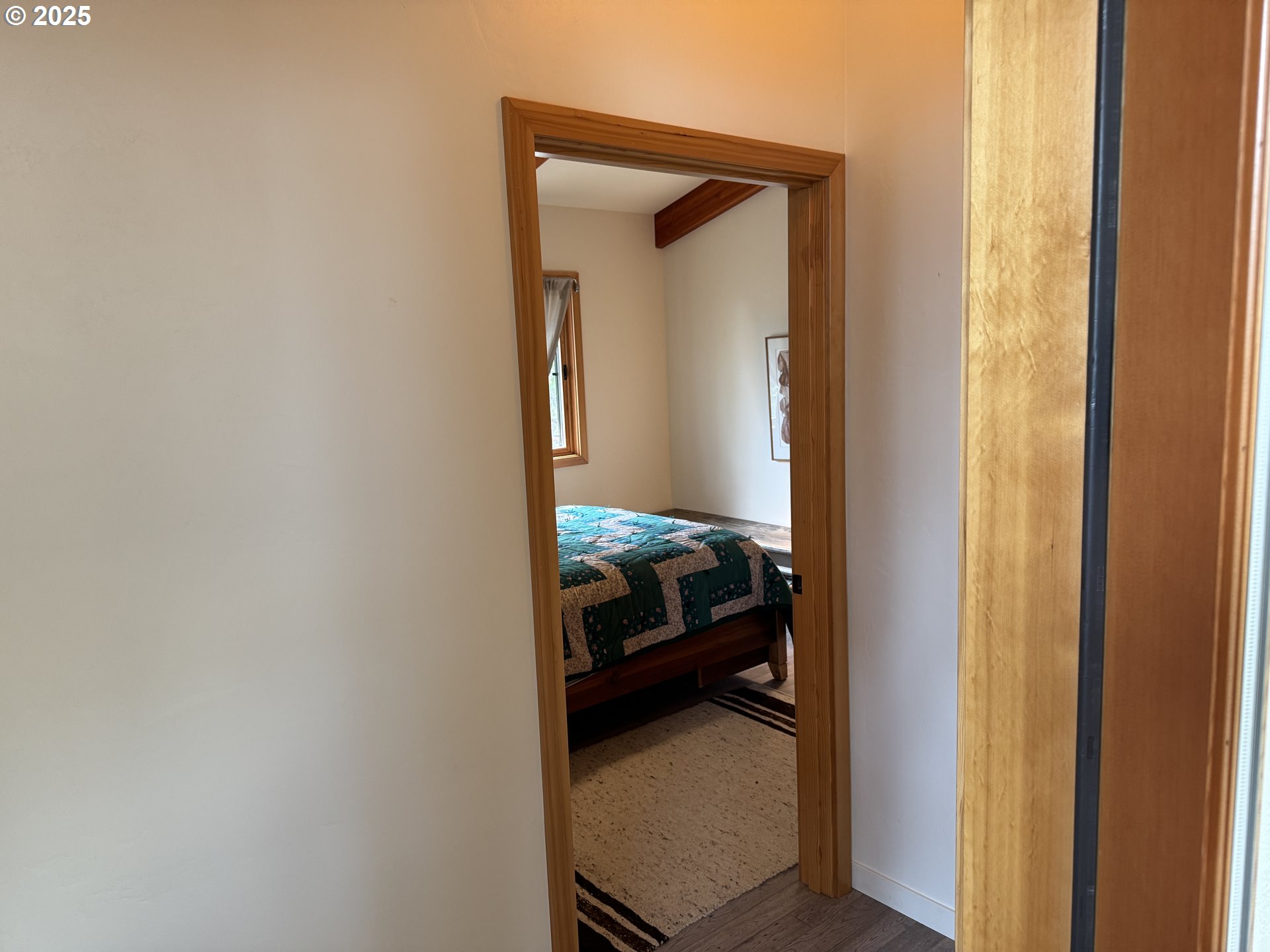 73 Long Road Wahkiacus, WA 98670 - Photo 31 of 48 Hallway