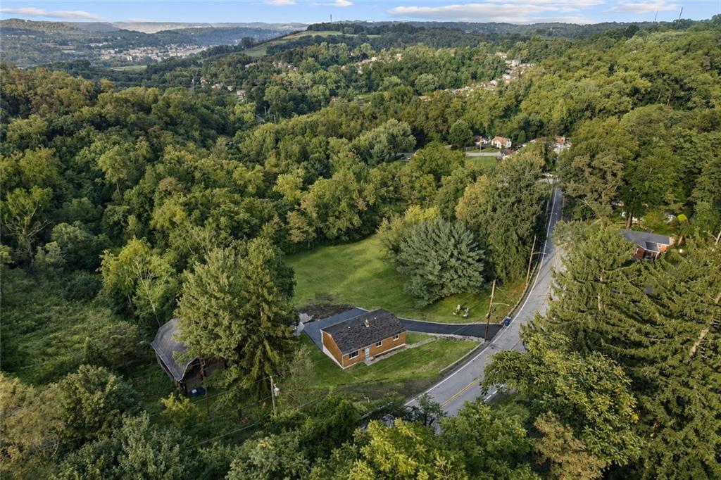 7729 Tyler Road Verona, PA 15147 - Photo 7 of 49 Gallery Image 7