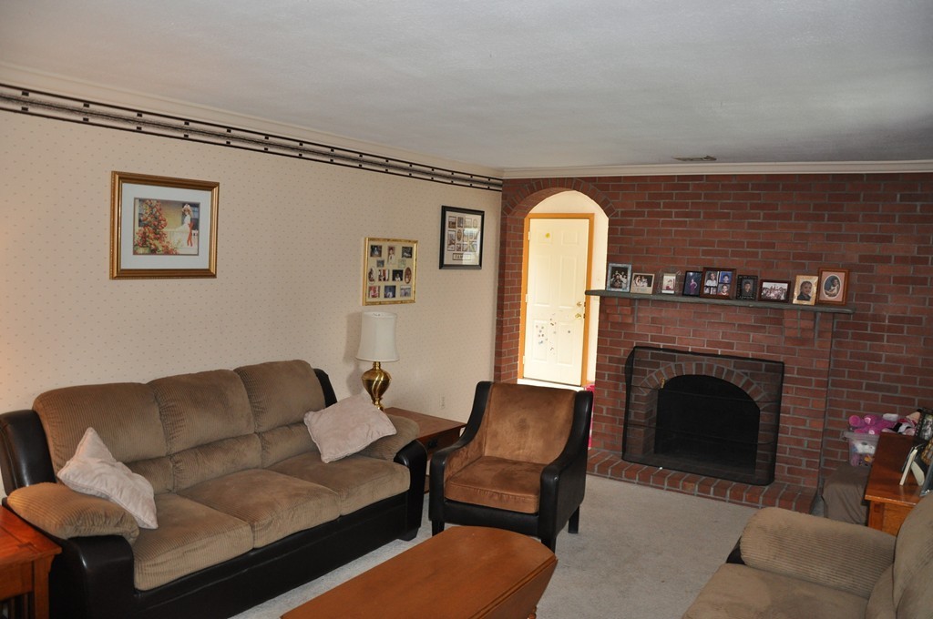 16 Hicks Street Springfield, MA 01104 - Photo 8 of 10